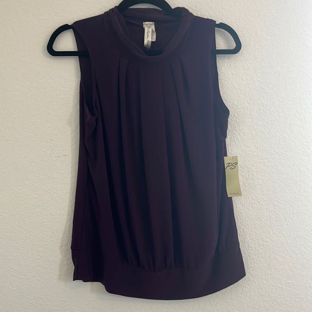NWT Sleeveless Pleated Blouse